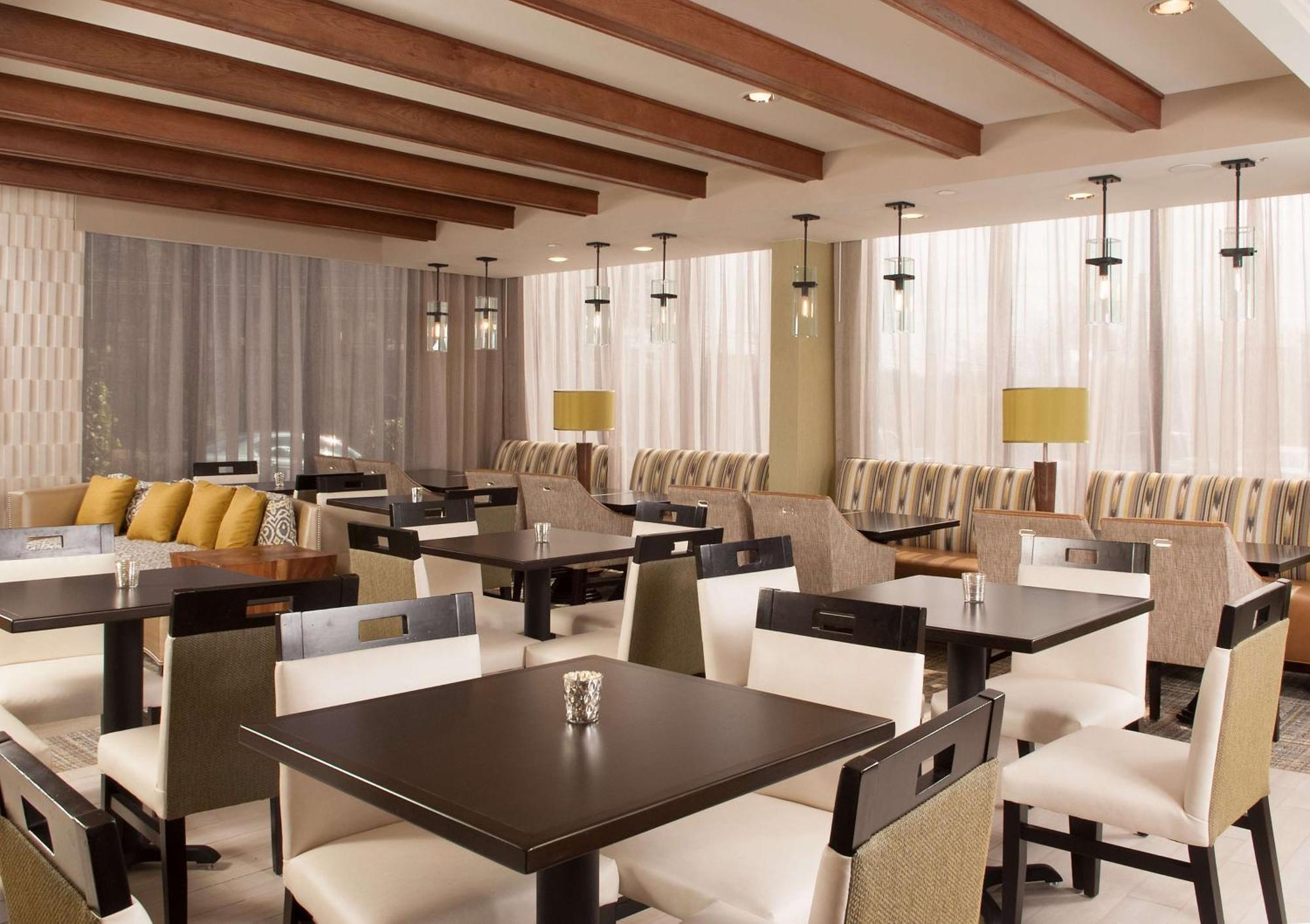 Hampton Inn Atlanta-North Druid Hills Zewnętrze zdjęcie